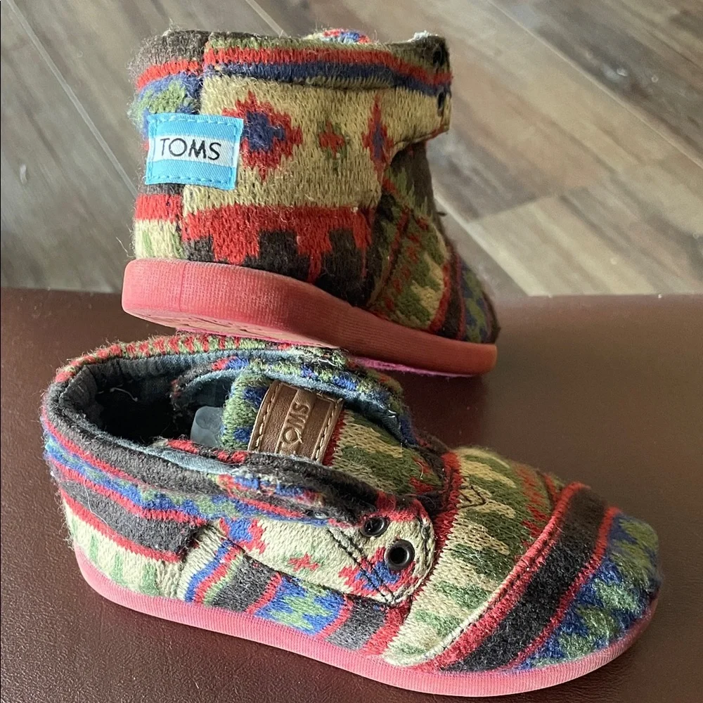 Toms Colorful Patterned Kids Shoes 8